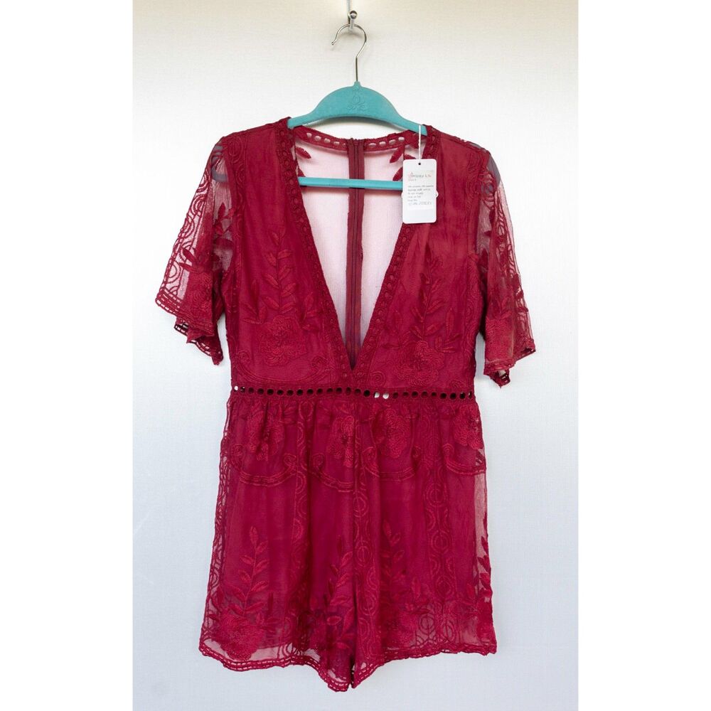 Wicky LS NWT Burgundy Deep V-Neck Short Sleeve Sheer Floral Lace Romper Size L
